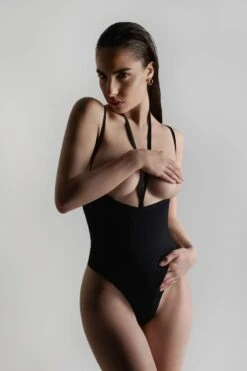 Maison Close Body String Seins Nus - Noir - Le Petit Secret