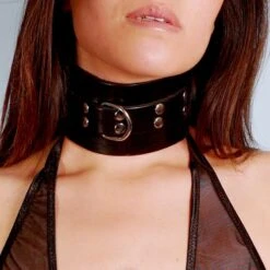Choker Minerve En Cuir épais -Maison Close Magasin collier minerve cuir rigide zoom