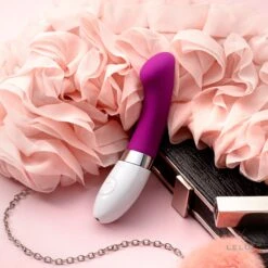 LELO Vibromasseur Point G Gigi II - Violet -Maison Close Magasin gigi2violetmood2 lelo