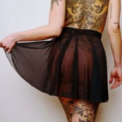 Jupe Patineuse En Résille Transparente