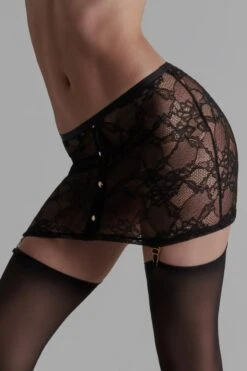 Maison Close Jupe Porte-jarretelles Ouvrable - Le Petit Secret - Jeux Magnétiques 10 Maison Close Jupe Porte-jarretelles Ouvrable - Le Petit Secret - Jeux Magnétiques -Maison Close Magasin jupe porte jarretelles jeux magnetiques 5