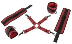 Kit De Contrainte - Noir Et Rouge 9 Kit De Contrainte - Noir Et Rouge -Maison Close Magasin kit contrainte rouge noir plat