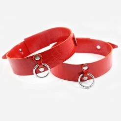 Menottes De Cuisses En Cuir Effet Croco - Rouge