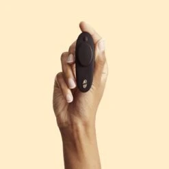 We-Vibe Galet Vibrant Aimanté Et Télécommandé Moxie - Noir -Maison Close Magasin moxie sextoy vibromasseur portable wevibe 2