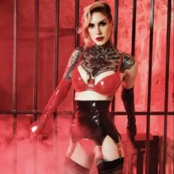 Porte-jarretelles Large En Vinyle Brillant - Nell 7 Porte-jarretelles Large En Vinyle Brillant - Nell -Maison Close Magasin porte jarretelles nell vinyle 4