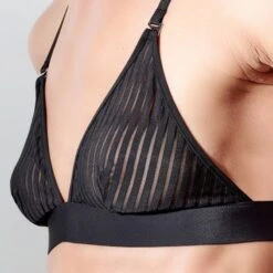 Maison Close Soutien-gorge Triangle Bretelles Fines - Bande à Part 9 Maison Close Soutien-gorge Triangle Bretelles Fines - Bande à Part -Maison Close Magasin soutien gorge triangle bande a part 4