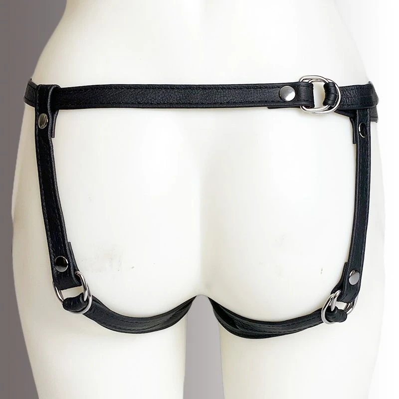Harnais Pour Gode-ceinture Avec Plastron Amovible Et Attaches D-Ring - Cuir Souple Noir 4 Harnais Pour Gode-ceinture Avec Plastron Amovible Et Attaches D-Ring - Cuir Souple Noir – Image 4